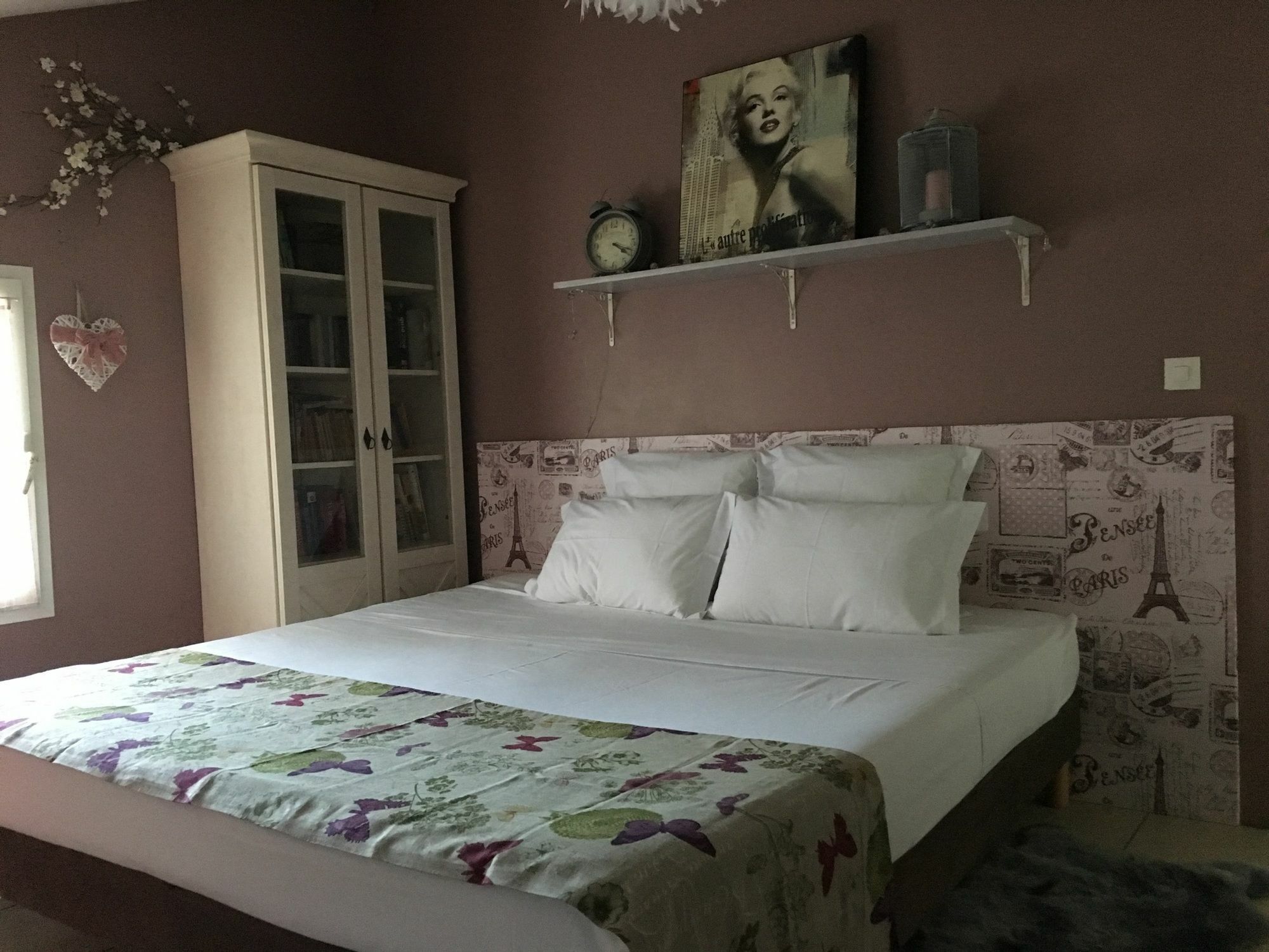 House With 5 Rooms In Etang Sale, With Wonderful Mountain View, Enclos 외부 사진
